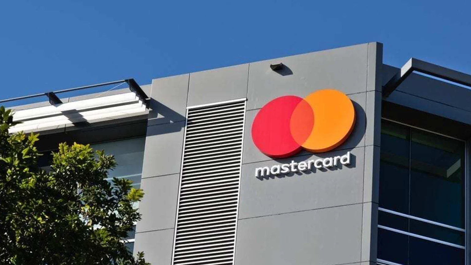 Mastercard, MTN'nin finans kolundan 5.2 milyar dolar değerinde hisse satın alıyor
