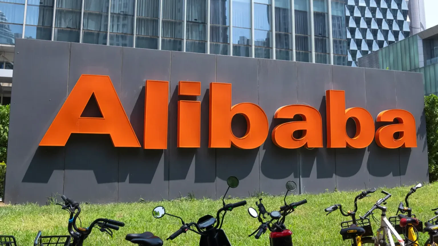 Çinli e-ticaret devi Alibaba, Türkiye'ye 2 milyar dolar yatırım yapacak