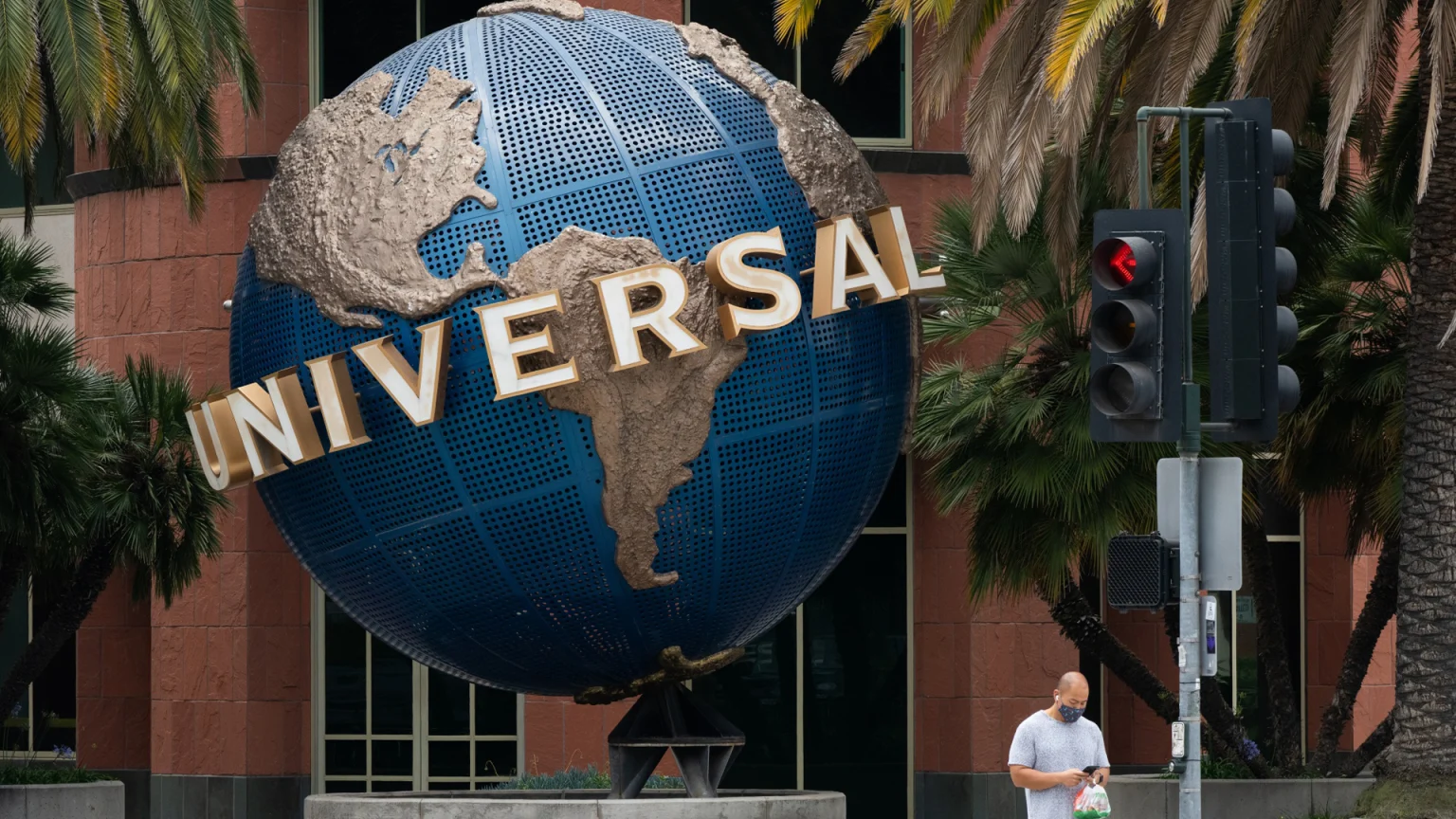 Universal Music, şarkılarını izinsiz kopyaladığı için Anthropic'e dava açtı
