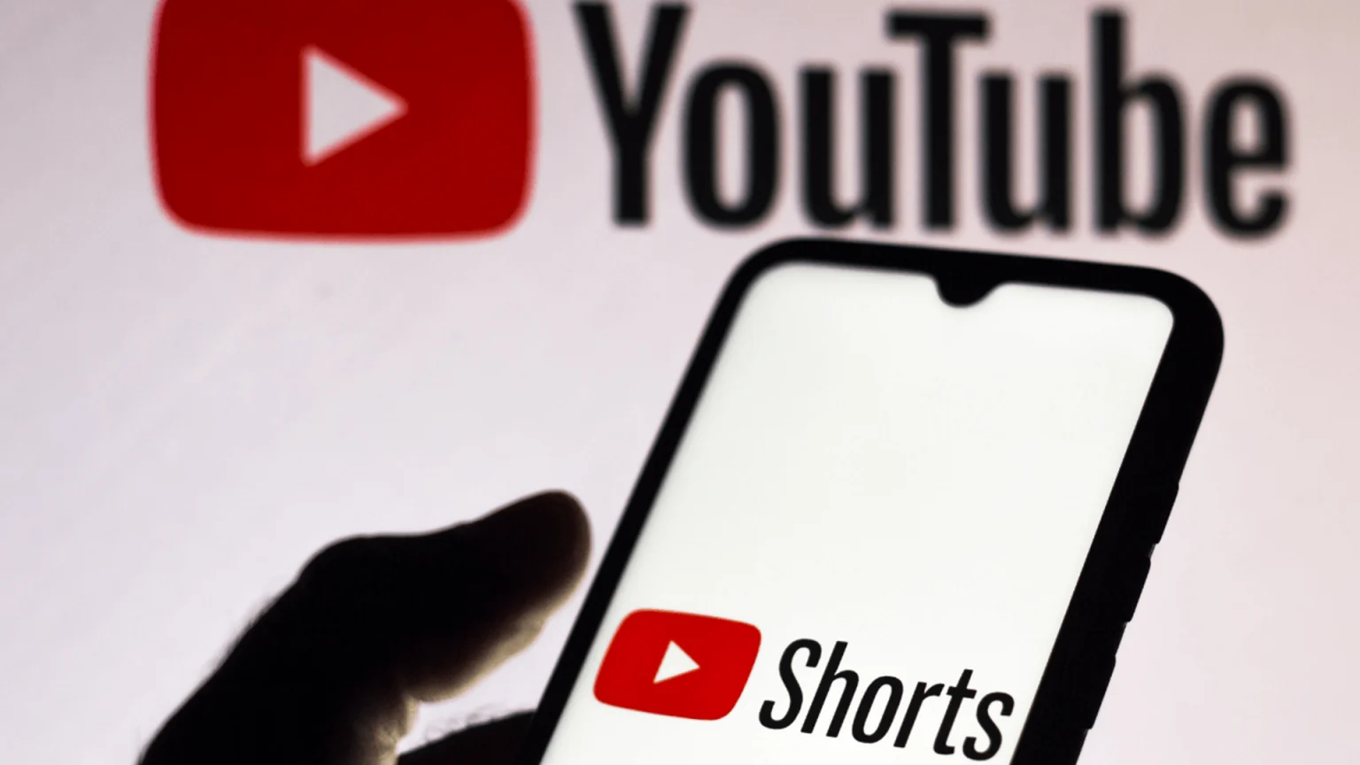 YouTube, yeni yapay zekasını eğitmek için plak şirketleriyle anlaşma yapmaya çalışıyor