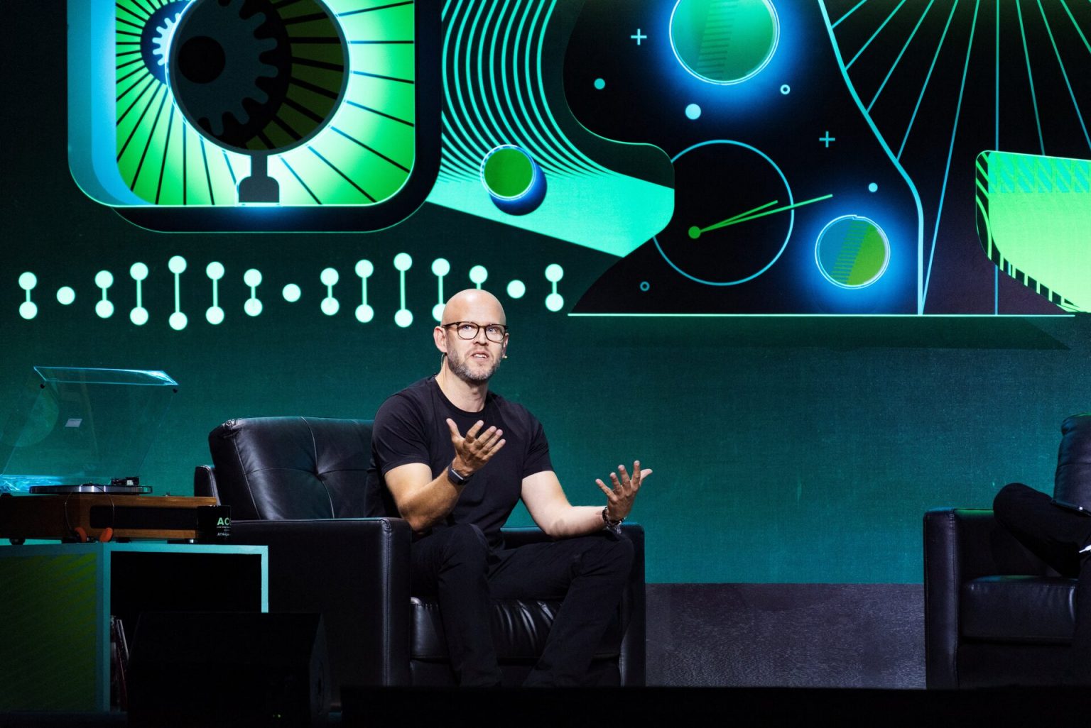 Daniel Ek, Spotify’daki CEO görevini bırakıyor